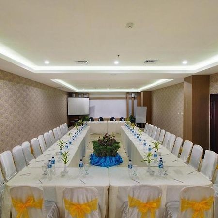Horison Hotel Pematang Siantar Экстерьер фото