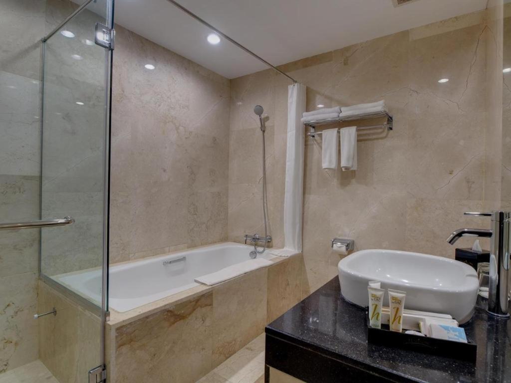 Horison Hotel Pematang Siantar Экстерьер фото