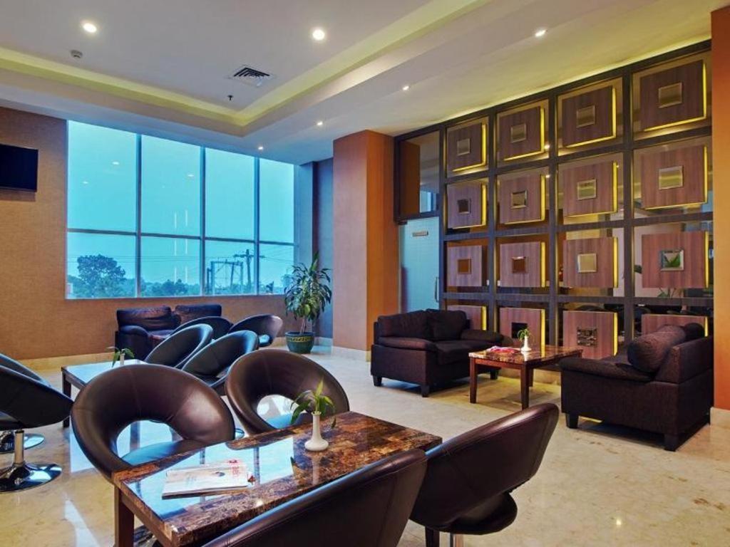 Horison Hotel Pematang Siantar Экстерьер фото