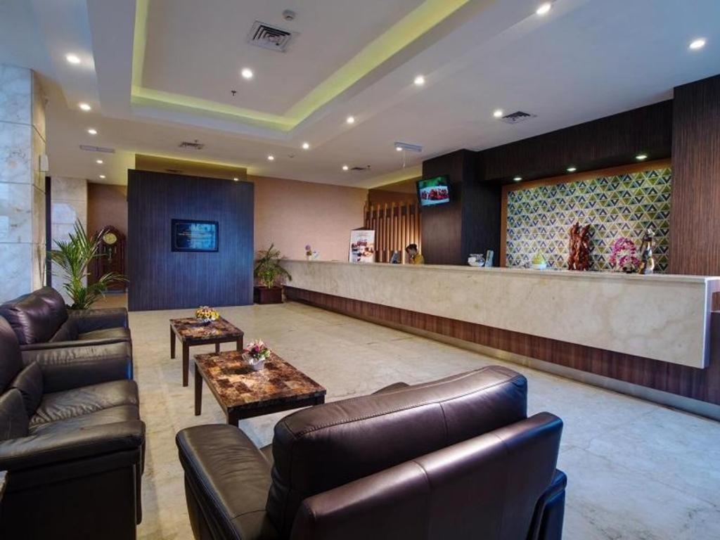Horison Hotel Pematang Siantar Экстерьер фото