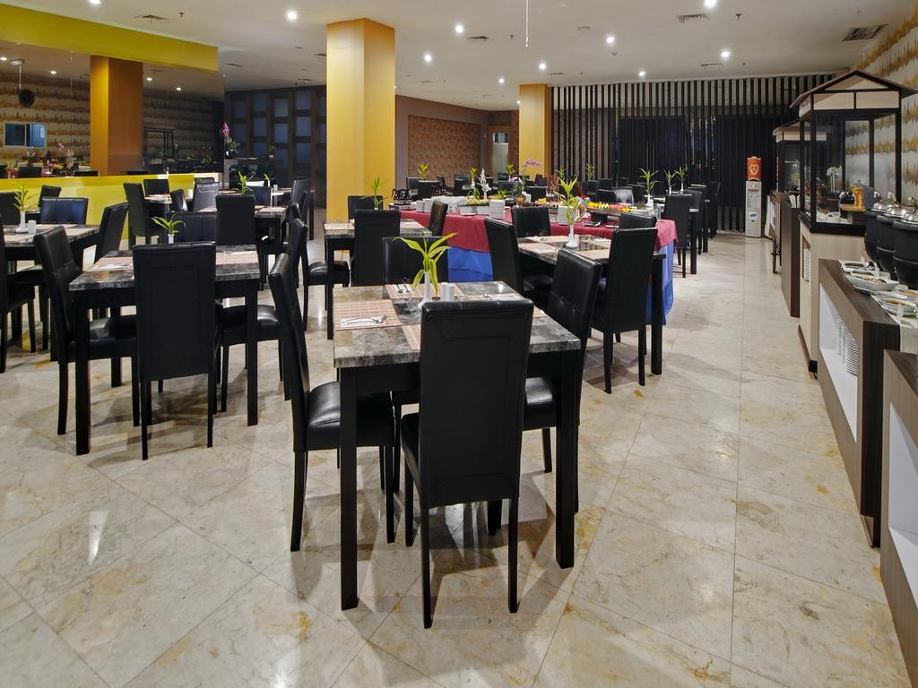 Horison Hotel Pematang Siantar Экстерьер фото