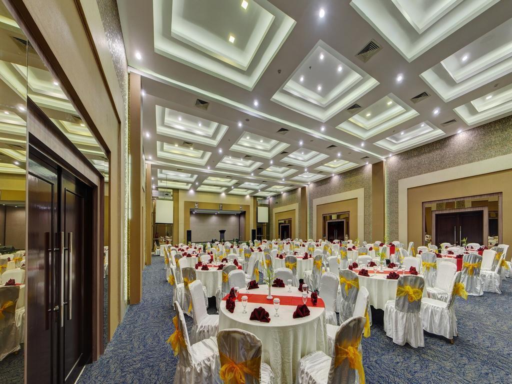 Horison Hotel Pematang Siantar Экстерьер фото